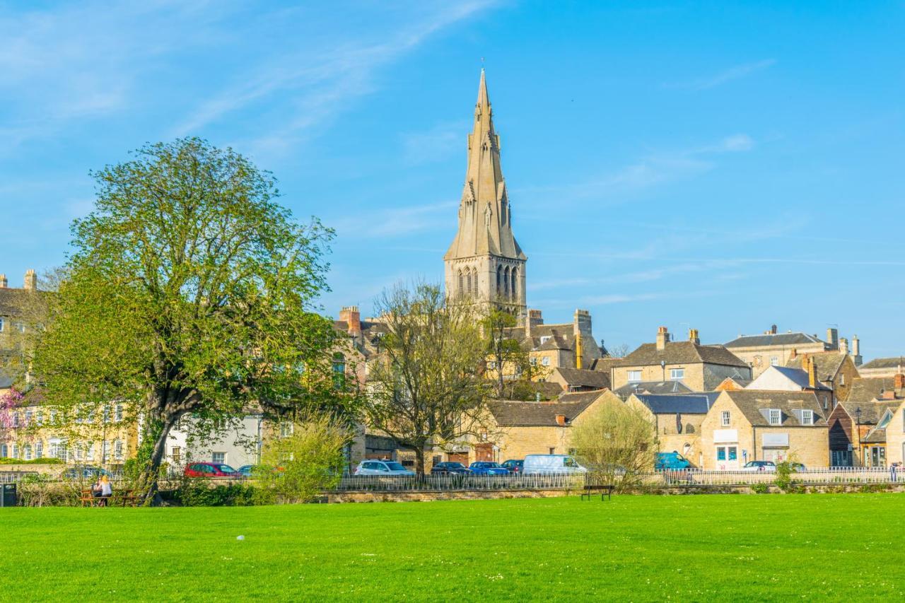 Villa Meadow House Stamford Esterno foto